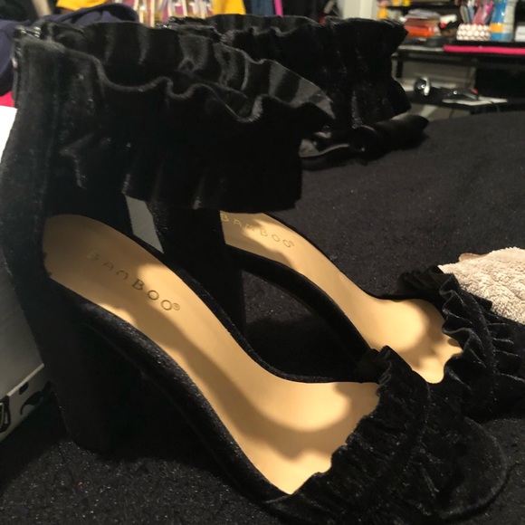 Black Velvet Rampage Heeled Sandals - NIB - Picture 5 of 5